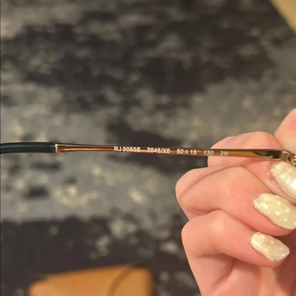 Kids Ray-Ban Tortoise ERIKA Shell Sunglasses with Tan Case - Picture 6 of 13